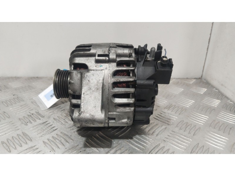 Recambio de alternador para ford focus berlina (cap) ghia referencia OEM IAM AV6N10300HA  