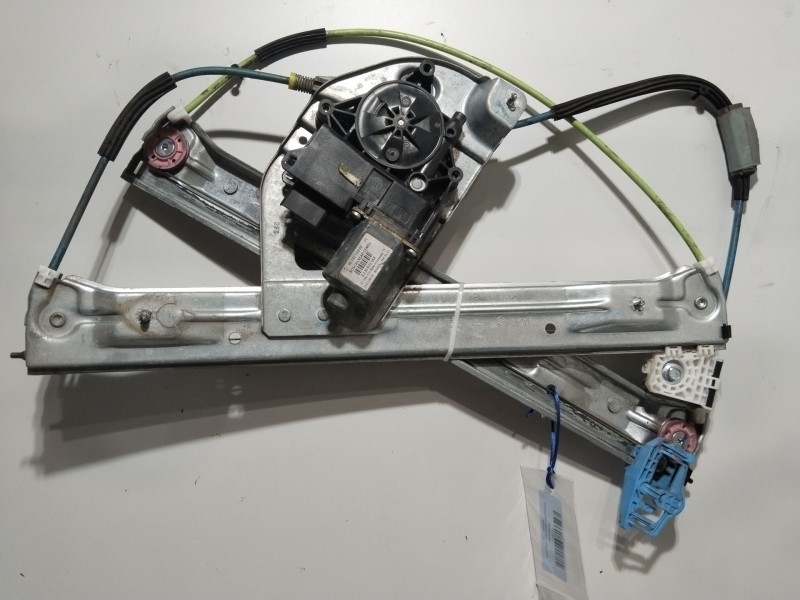 Recambio de elevalunas delantero izquierdo para peugeot 208 access referencia OEM IAM 9674251980  