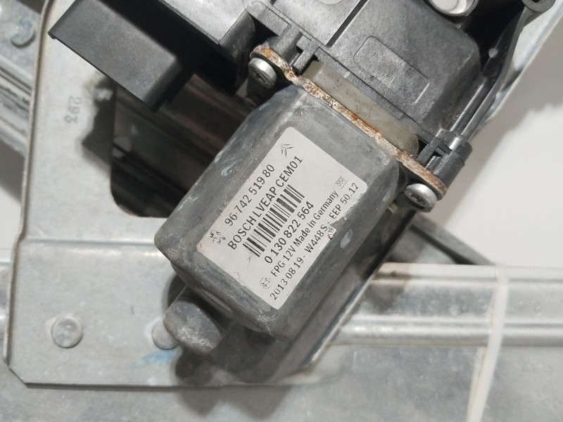 Recambio de elevalunas delantero izquierdo para peugeot 208 access referencia OEM IAM 9674251980  