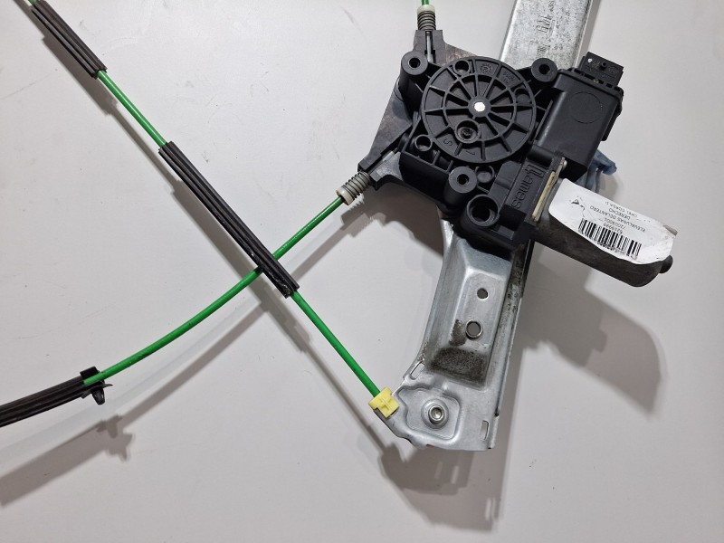 Recambio de elevalunas delantero derecho para opel corsa d cosmo referencia OEM IAM 72005001   Recambio de elevalunas delantero derecho para opel corsa d cosmo referencia OEM IAM 72005001