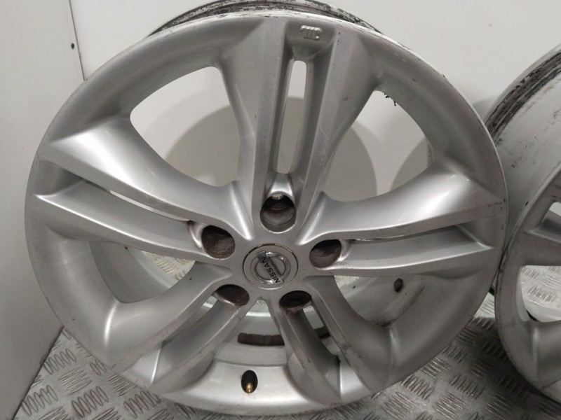 Recambio de juego llantas para nissan qashqai (j10) acenta referencia OEM IAM 40300BR07A  6.5JX17CH5