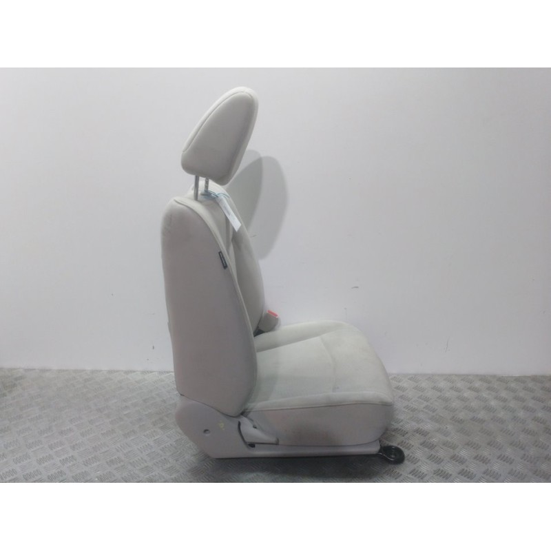 ASIENTO DELANTERO DERECHO BLANCO  - imagen 2