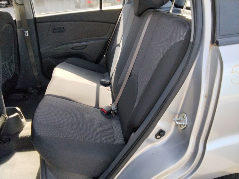 kia rio ii (jb) del año 2009