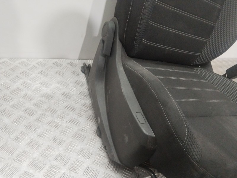 Recambio de asiento delantero derecho para dacia duster (hm_) 1.5 dci 115 (hmad) referencia OEM IAM   