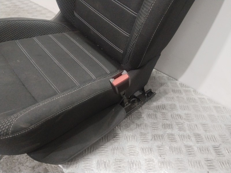 Recambio de asiento delantero derecho para dacia duster (hm_) 1.5 dci 115 (hmad) referencia OEM IAM   