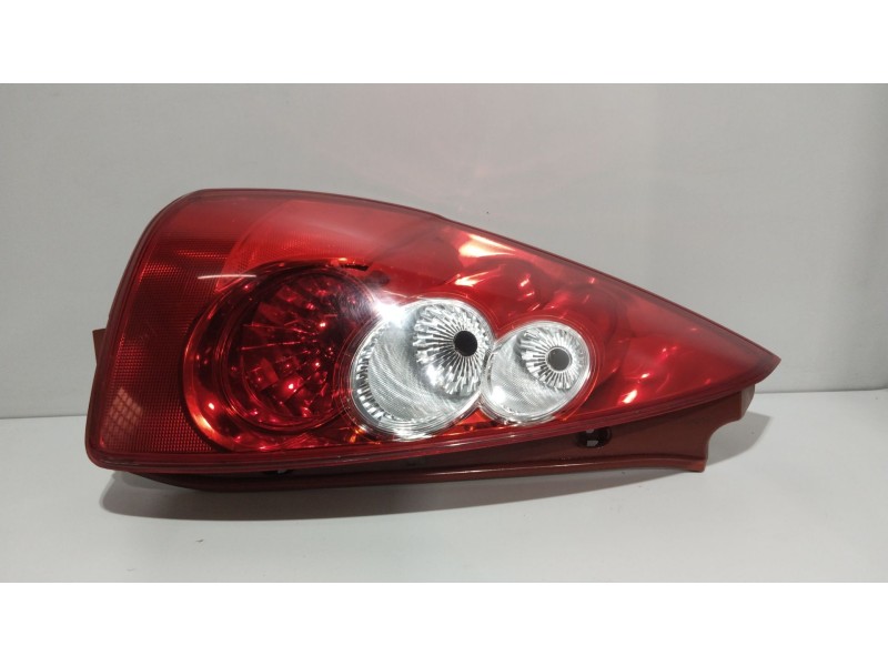 Recambio de piloto trasero izquierdo para mazda 5 (cr) 2.0 cd (cr19) referencia OEM IAM C23551160  