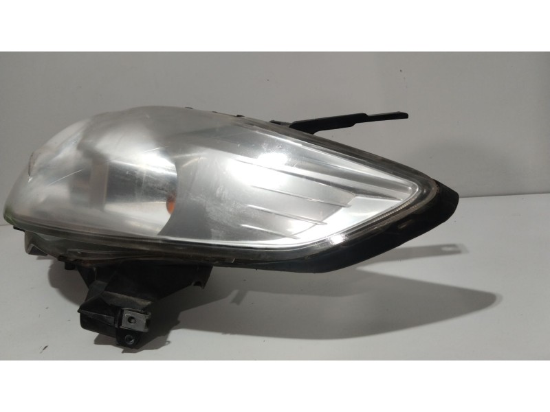 Recambio de faro izquierdo para mazda 5 (cr) 2.0 cd (cr19) referencia OEM IAM C23551040  
