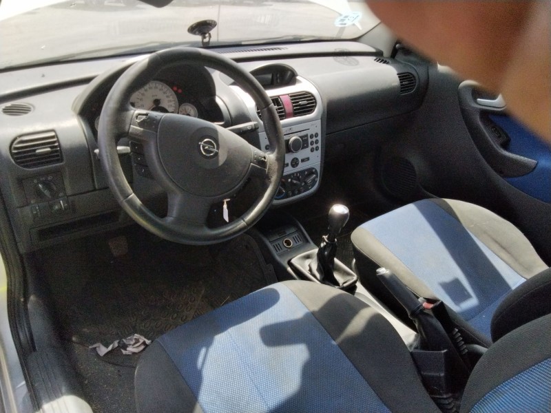 opel corsa c (x01) del año 2006