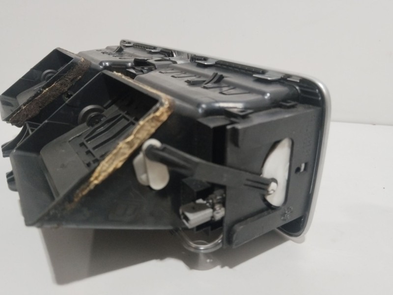 Recambio de aireador central para land rover range rover (lm) td6 hse referencia OEM IAM H52000291060  