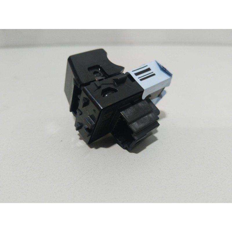 Recambio de mando elevalunas delantero izquierdo para nissan x-trail iii (t32_, t32r, t32rr) 1.3 dig-t referencia OEM IAM 254116