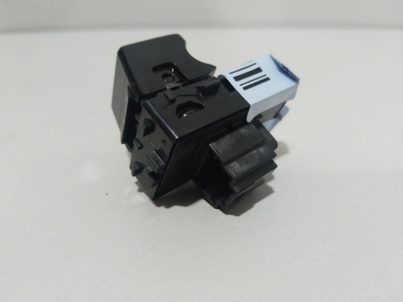 Recambio de mando elevalunas delantero izquierdo para nissan x-trail iii (t32_, t32r, t32rr) 1.3 dig-t referencia OEM IAM 254116