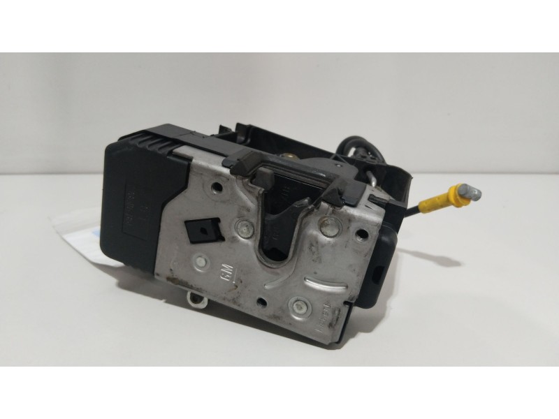 Recambio de cerradura puerta delantera izquierda para renault trafic furgón l1h1 2,7t referencia OEM IAM 8200008246  