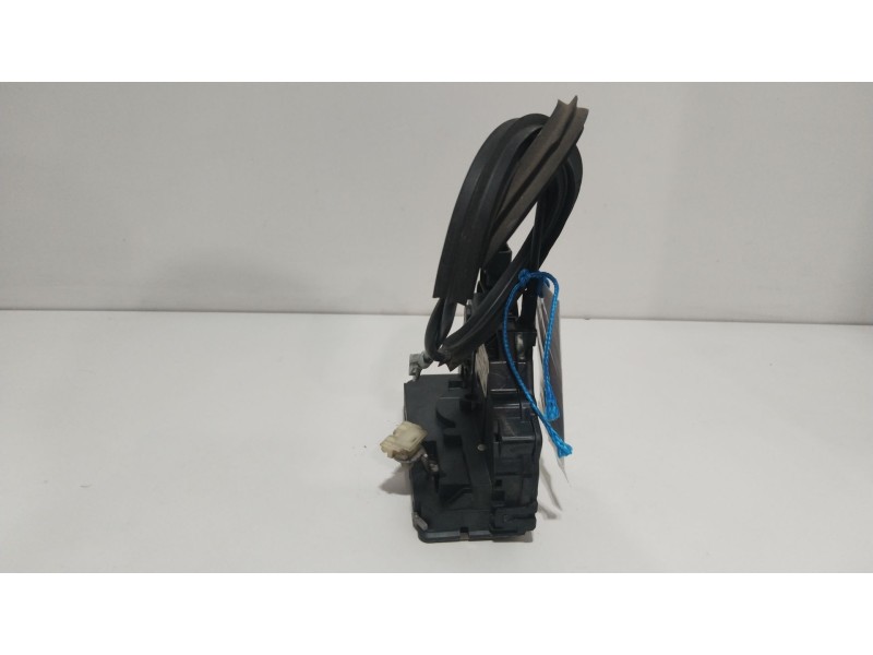 Recambio de cerradura puerta delantera derecha para opel corsa d expression referencia OEM IAM 13258274  