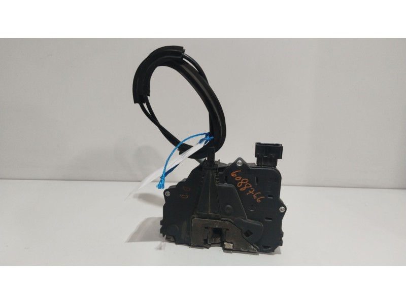 Recambio de cerradura puerta delantera derecha para opel corsa d expression referencia OEM IAM 13258274  