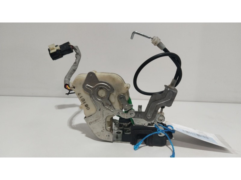 Recambio de cerradura puerta delantera derecha para kia sorento 2.5 crdi active referencia OEM IAM A0r5777  