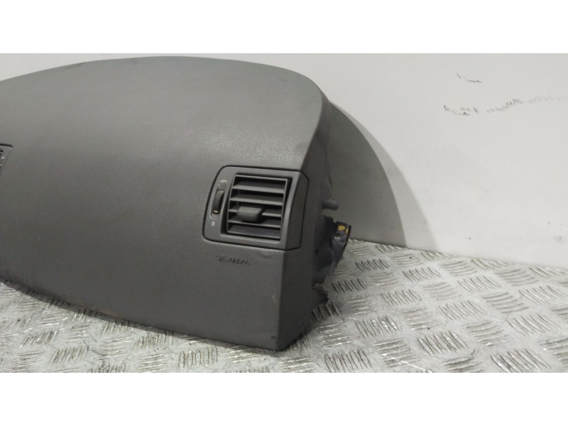 Recambio de salpicadero para volvo s40 ii (544) 2.0 d referencia OEM IAM 39889253  