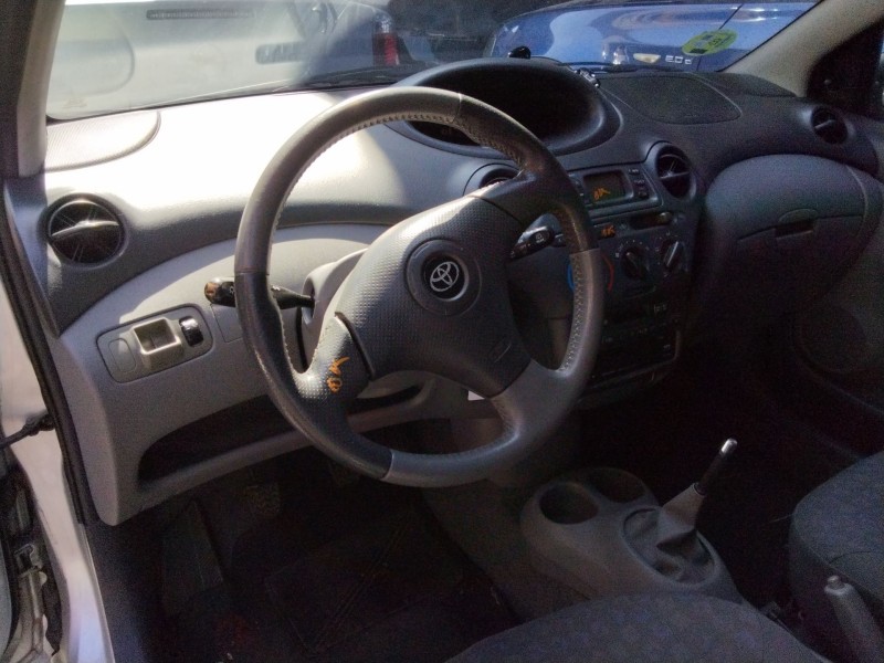 toyota yaris (_p1_) del año 1999