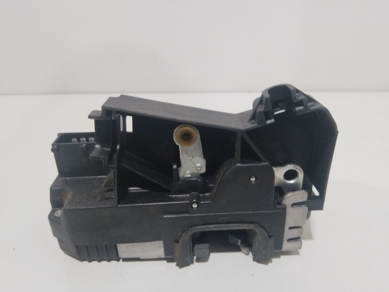 Recambio de cerradura puerta delantera izquierda para opel zafira a elegance referencia OEM IAM 24444015  