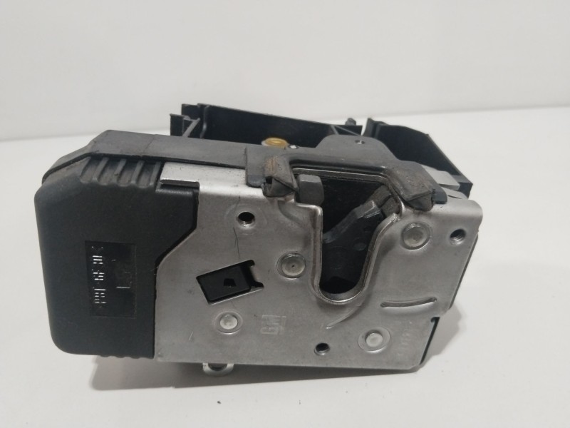 Recambio de cerradura puerta delantera izquierda para opel zafira a elegance referencia OEM IAM 24444015  