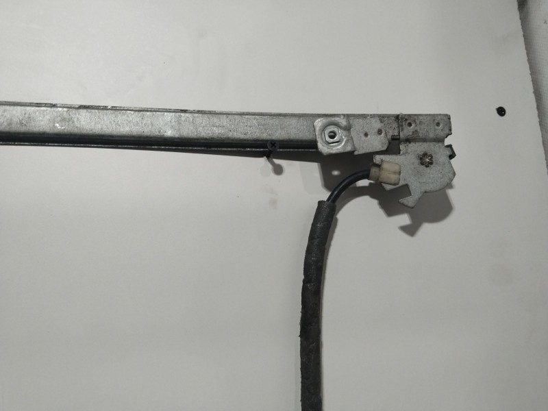 Recambio de elevalunas delantero izquierdo para renault megane i scenic (ja0) 1.9 d kaleido referencia OEM IAM 7700838592  