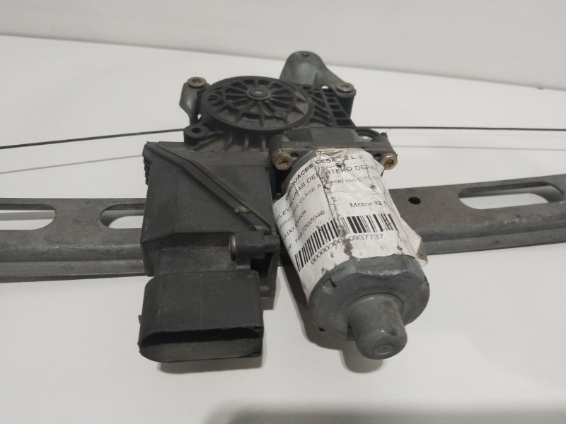 Recambio de elevalunas delantero derecho para mercedes-benz clase a (w168) 160 (168.033) referencia OEM IAM 1687202046  