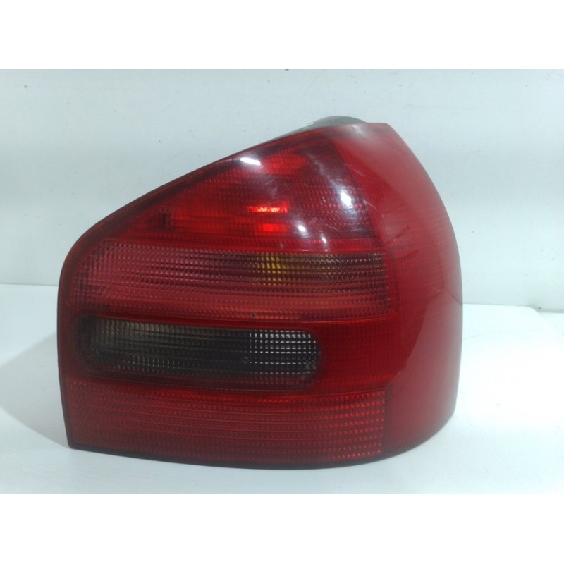 PILOTO TRASERO DERECHO 8L0945096A  - imagen 1
