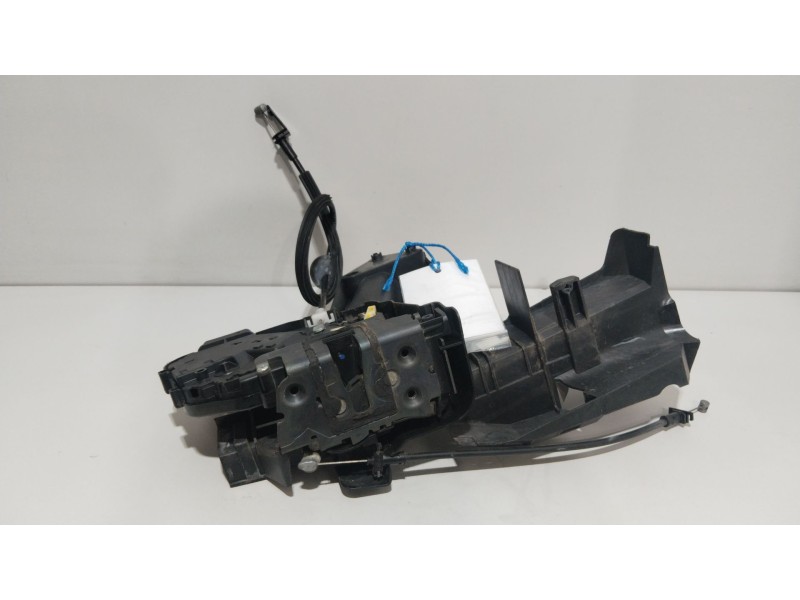 Recambio de cerradura puerta delantera derecha para peugeot 308 confort referencia OEM IAM 567147  