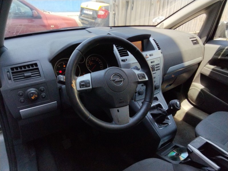 opel zafira / zafira family b (a05) del año 2009