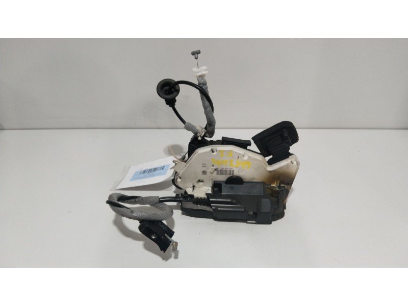 Recambio de cerradura puerta trasera izquierda para seat toledo iv (kg3) 1.6 tdi referencia OEM IAM 05E5E0839015A  
