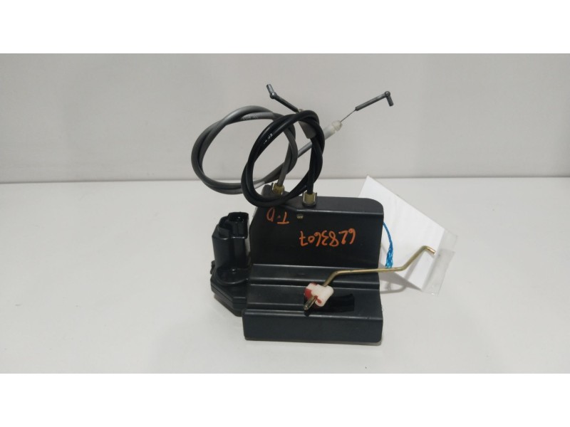 Recambio de cerradura puerta trasera derecha para ssangyong rodius i 2.7 xdi referencia OEM IAM   