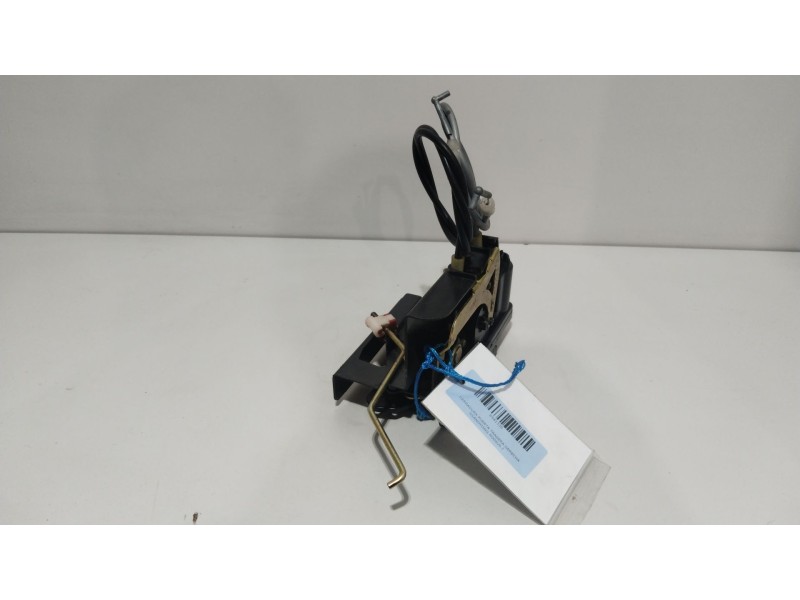 Recambio de cerradura puerta trasera derecha para ssangyong rodius i 2.7 xdi referencia OEM IAM   