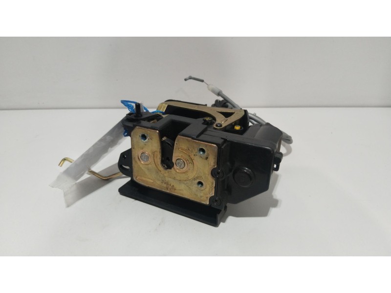 Recambio de cerradura puerta trasera derecha para ssangyong rodius i 2.7 xdi referencia OEM IAM   