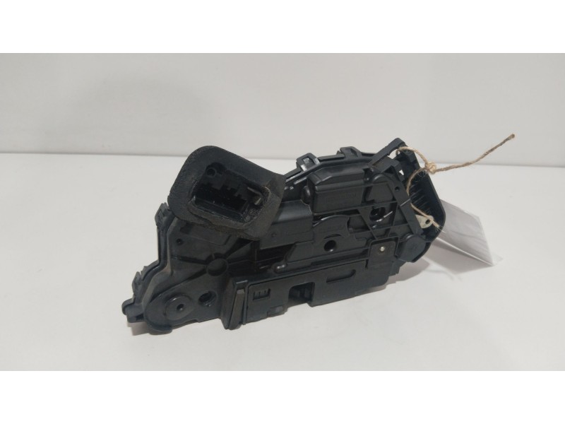 Recambio de cerradura puerta delantera izquierda para skoda superb iii (3v3) 2.0 tdi referencia OEM IAM B5A5TB837015A  