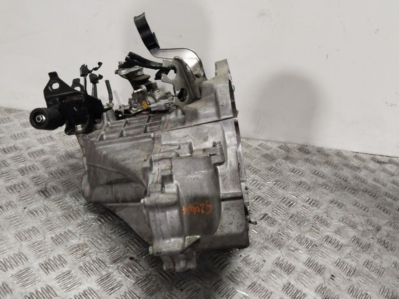 Recambio de caja cambios para toyota yaris (_p9_) 1.0 vvt-i (ksp90_) referencia OEM IAM 303000D070  3030052411