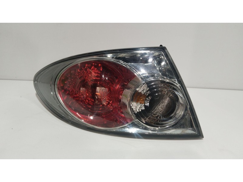 Recambio de piloto trasero izquierdo para mazda 6 hatchback (gg) 1.8 referencia OEM IAM 22061971  