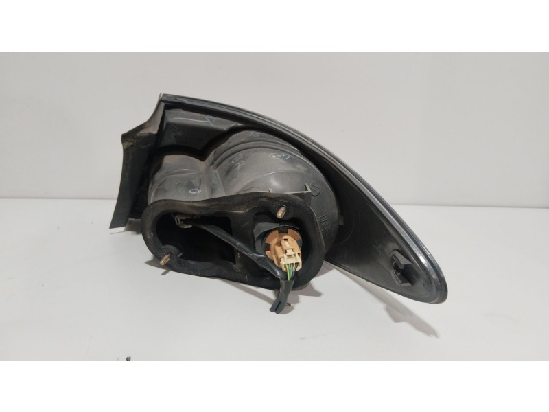 Recambio de piloto trasero izquierdo para mazda 6 hatchback (gg) 1.8 referencia OEM IAM 22061971  