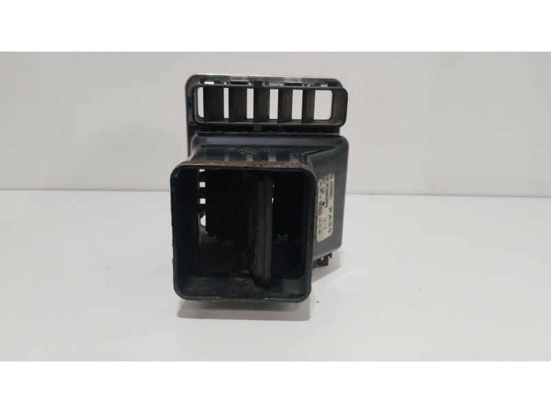 Recambio de rejilla aireadora para land rover range rover (lm) td6 hse referencia OEM IAM H52400282060  