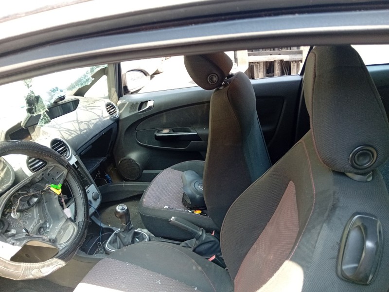 opel corsa d (s07) del año 2007