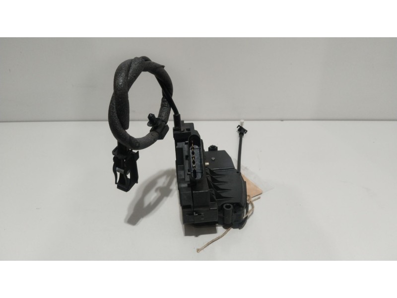 Recambio de cerradura puerta trasera izquierda para ford focus iii 1.6 ecoboost referencia OEM IAM 921765101  