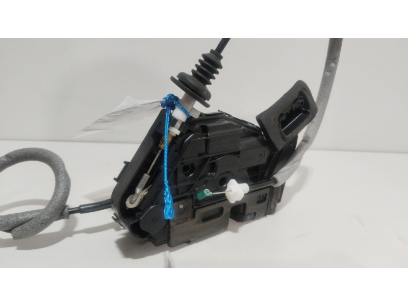 Recambio de cerradura puerta delantera derecha para skoda superb iii (3v3) 2.0 tdi referencia OEM IAM   