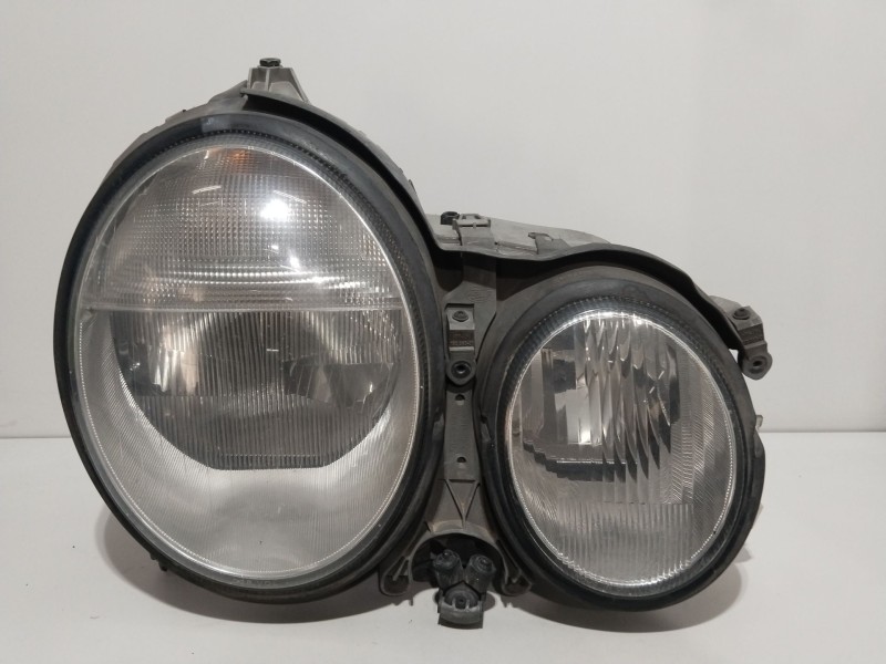 Recambio de faro derecho para mercedes-benz clase e (w210) berlina 240 (210.062) referencia OEM IAM 2108204061  