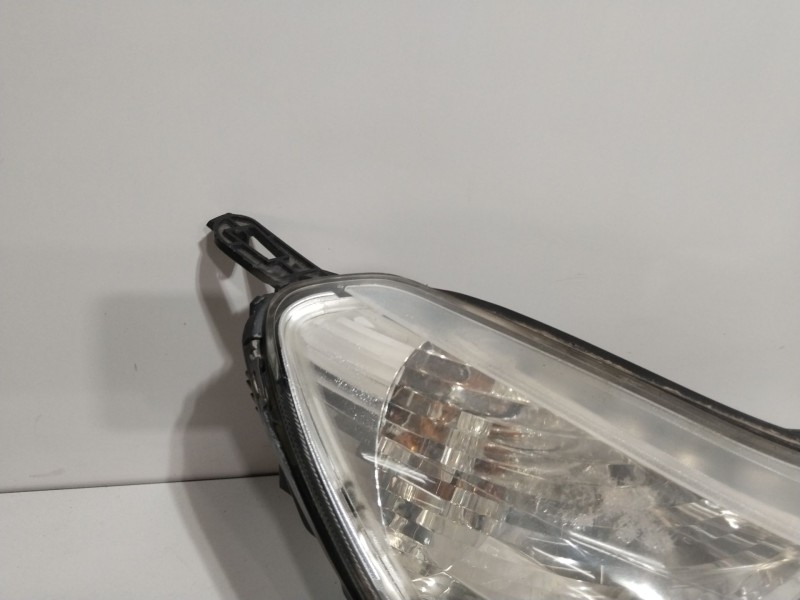 Recambio de faro derecho para citroën c5 berlina attraction referencia OEM IAM 9650055880  