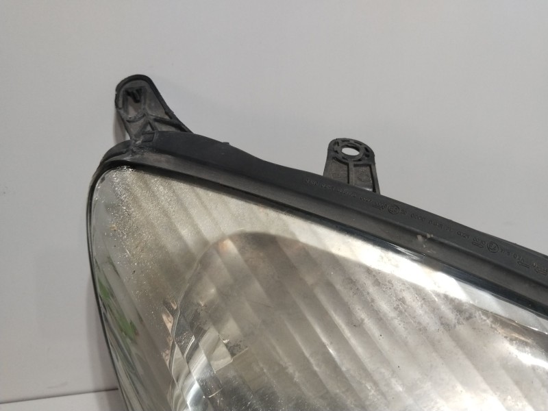 Recambio de faro derecho para citroën c5 berlina 2.0 hdi sx referencia OEM IAM 6205X2  