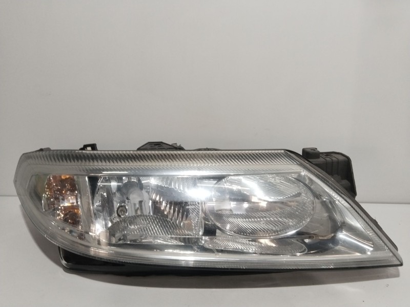 Recambio de faro derecho para renault laguna ii grandtour (kg0) dynamique referencia OEM IAM 7701061671  