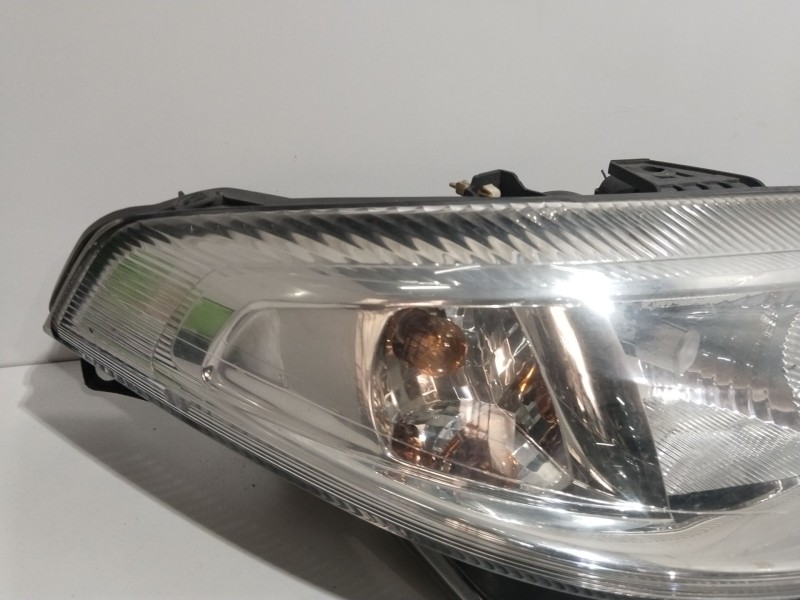 Recambio de faro derecho para renault laguna ii grandtour (kg0) dynamique referencia OEM IAM 7701061671  