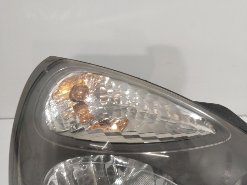 Recambio de faro derecho para renault clio ii fase ii (b/cb0) community referencia OEM IAM 8200478985  