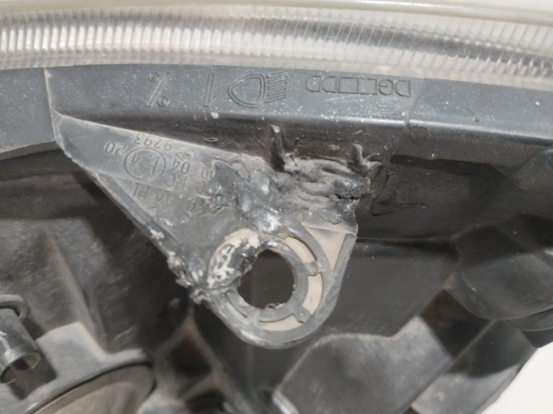 Recambio de faro derecho para renault clio ii fase ii (b/cb0) community referencia OEM IAM 8200478985  