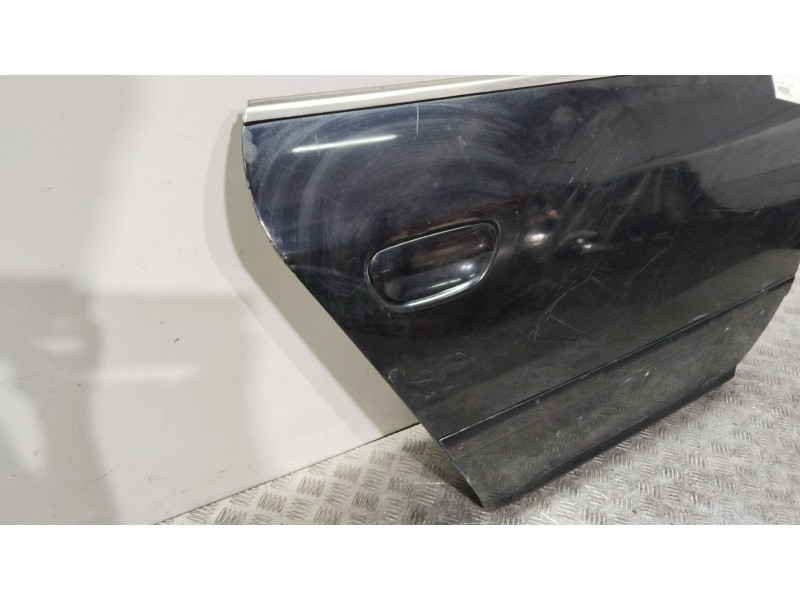 Recambio de puerta trasera derecha para audi a6 avant (4b5) 2.4 (121kw) referencia OEM IAM 4B0833052 NEGRO 