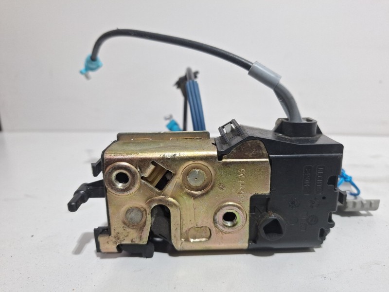 Recambio de cerradura puerta trasera derecha para citroën c4 berlina exclusive referencia OEM IAM   