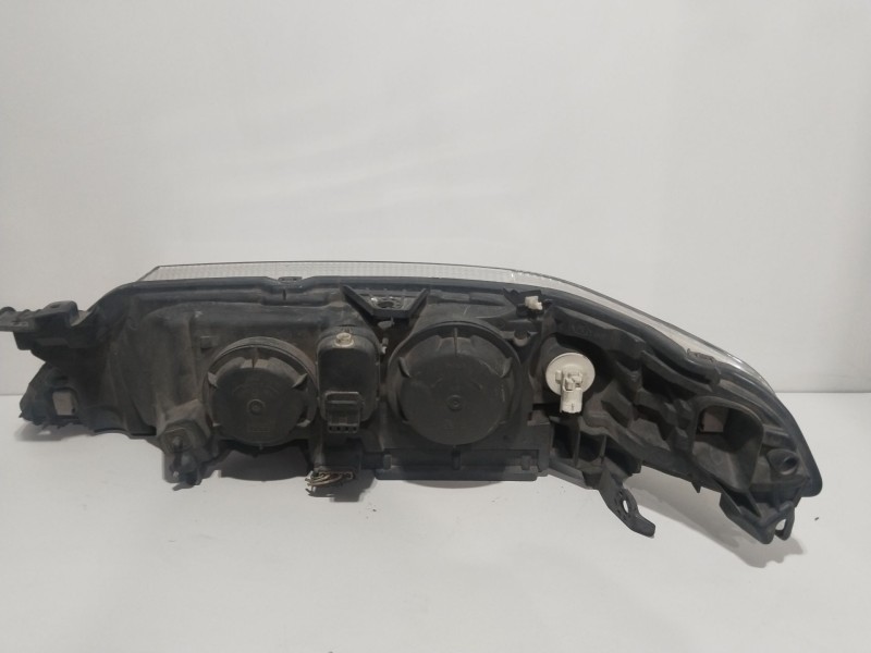 Recambio de faro derecho para renault laguna (b56) 1.6 16v rt referencia OEM IAM 7701047881  